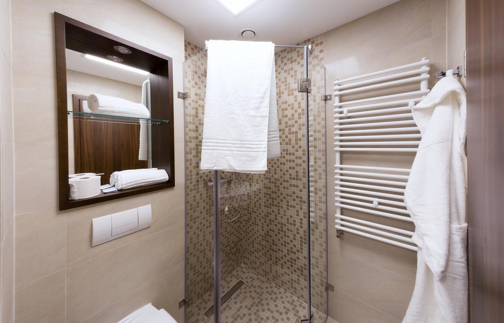 Hotel Transilvania ألبا يوليا الغرفة الصورة